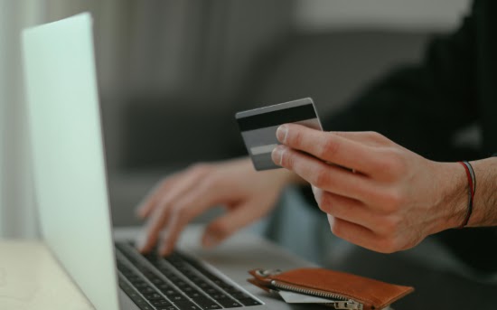 US & EU E-Commerce Websites Put Payment Data at Risk Via JavaScript