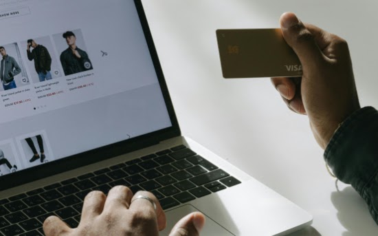 US & EU E-Commerce Websites Put Payment Data at Risk